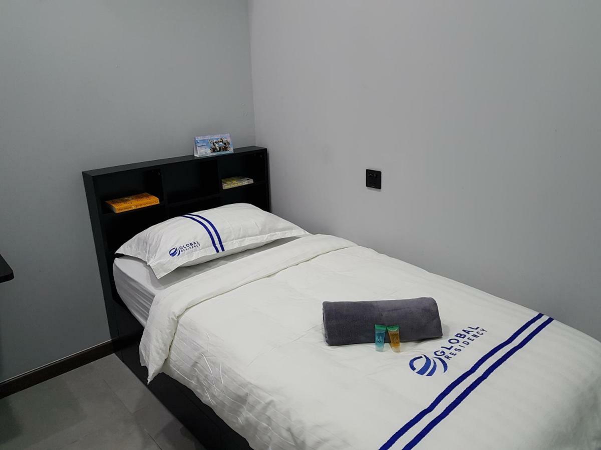 Global Residency Hotel Kota Kinabalu Exterior foto